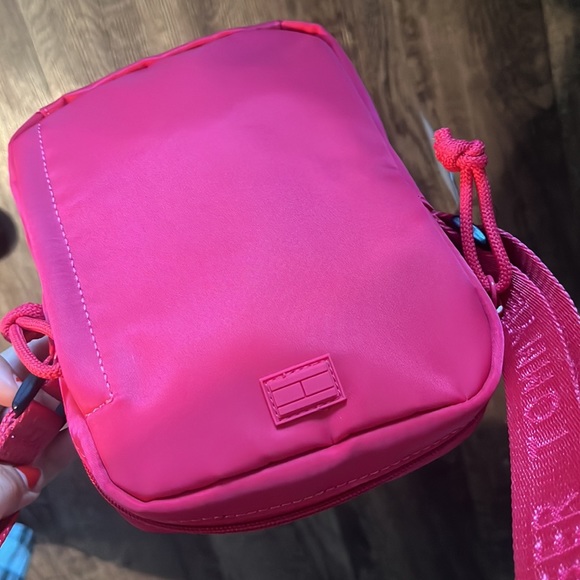 NEW WITH TAGS. Tommy Hilfiger crossbody bag, pink - Picture 2 of 12